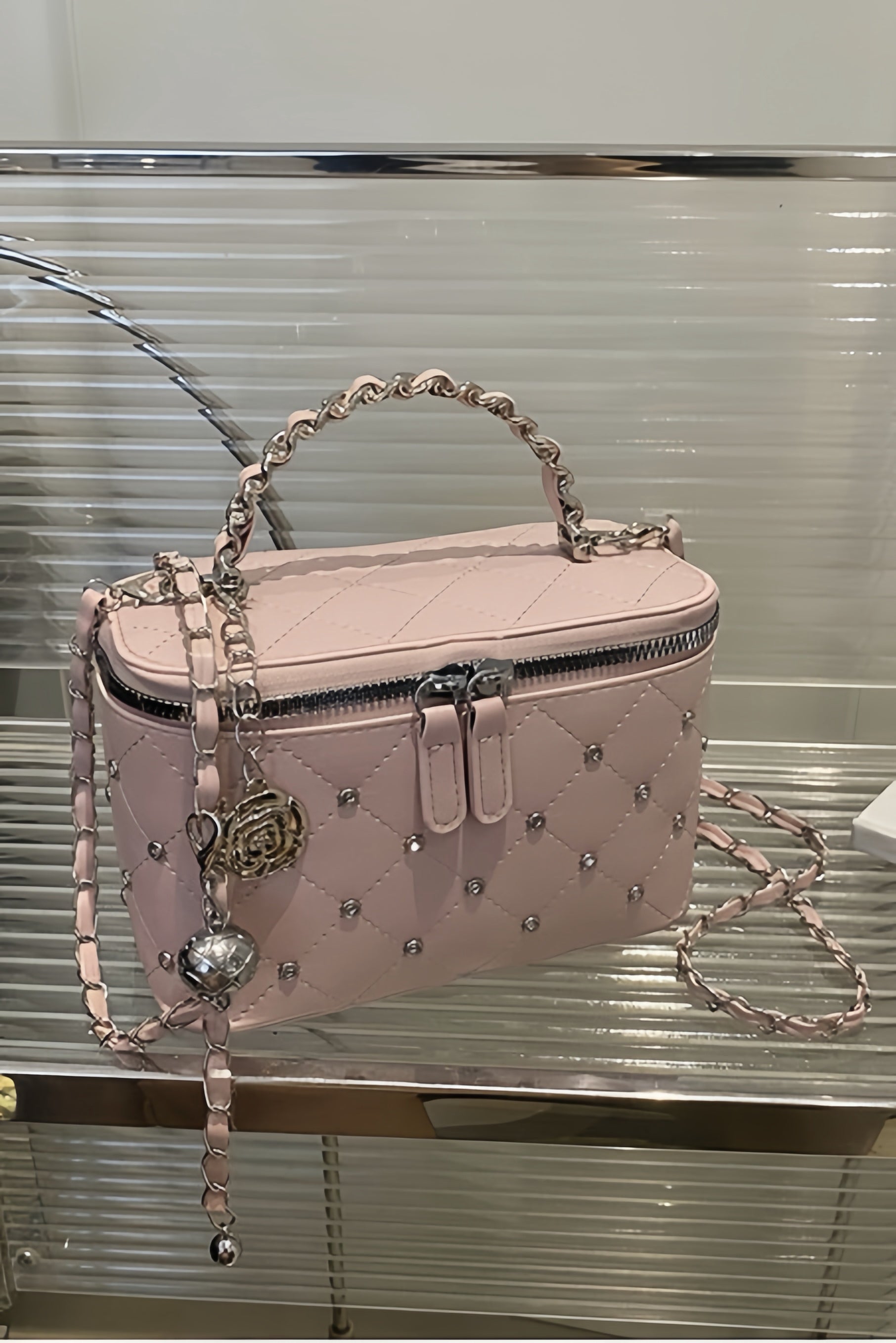 【4colors】ビジューキルティング バニティバッグ XLY00156