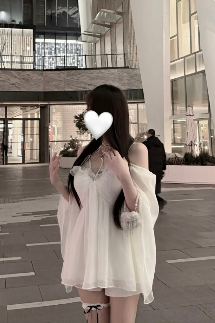 Chiffon V Neck Flare Sleeve Tops
XLY00140