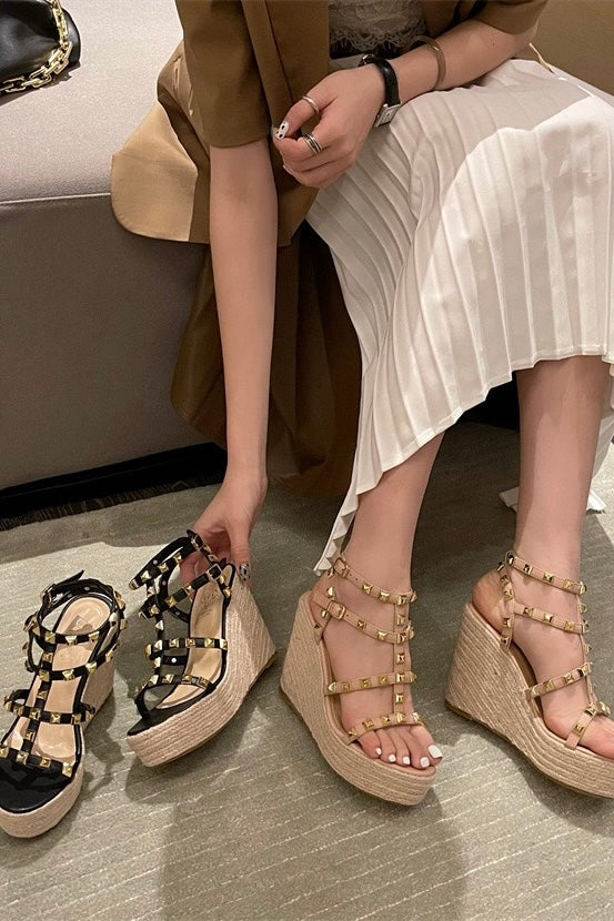 Studded Gladiator Wedge Sandals XLY00124