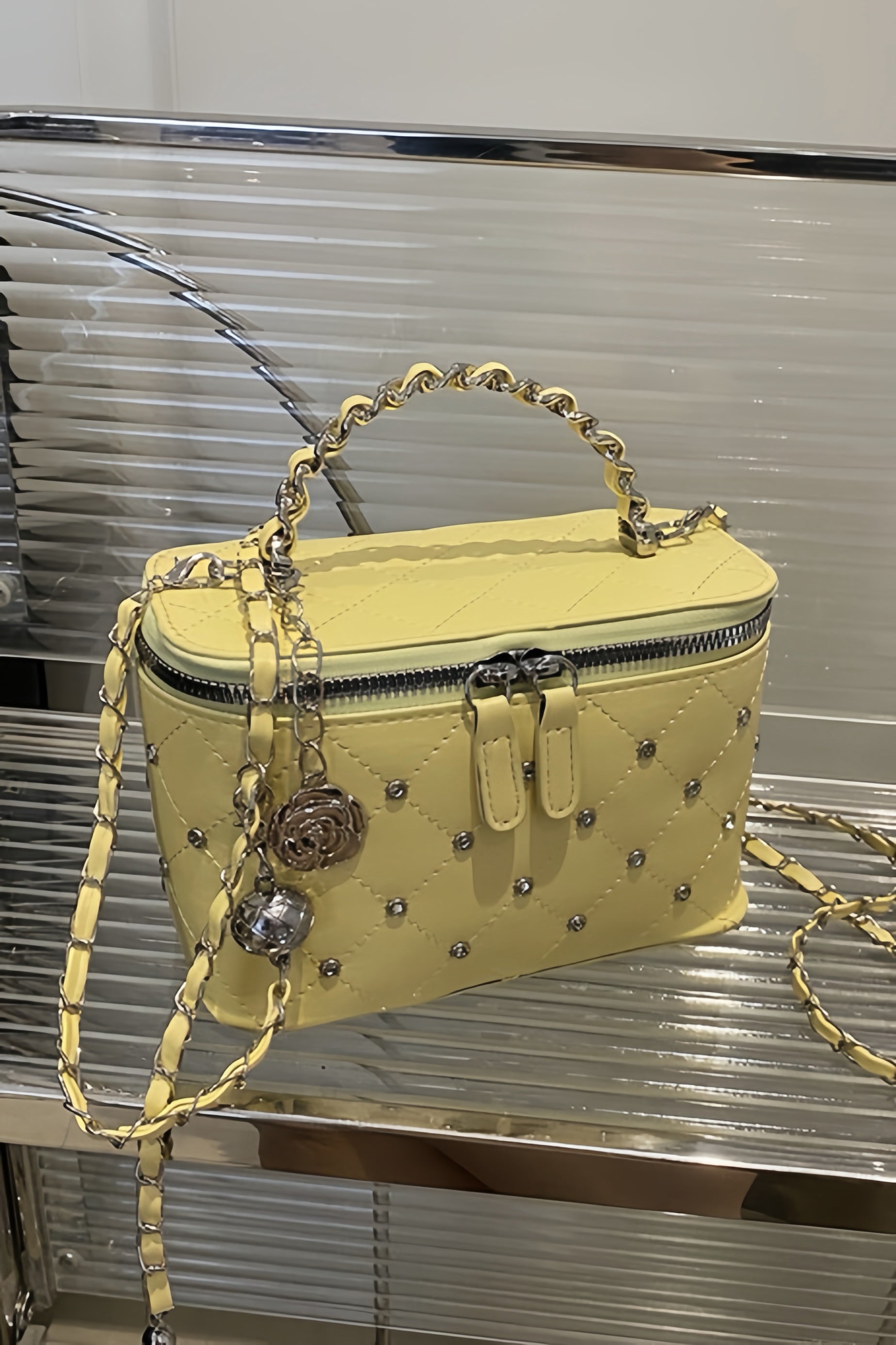 【4colors】ビジューキルティング バニティバッグ XLY00156