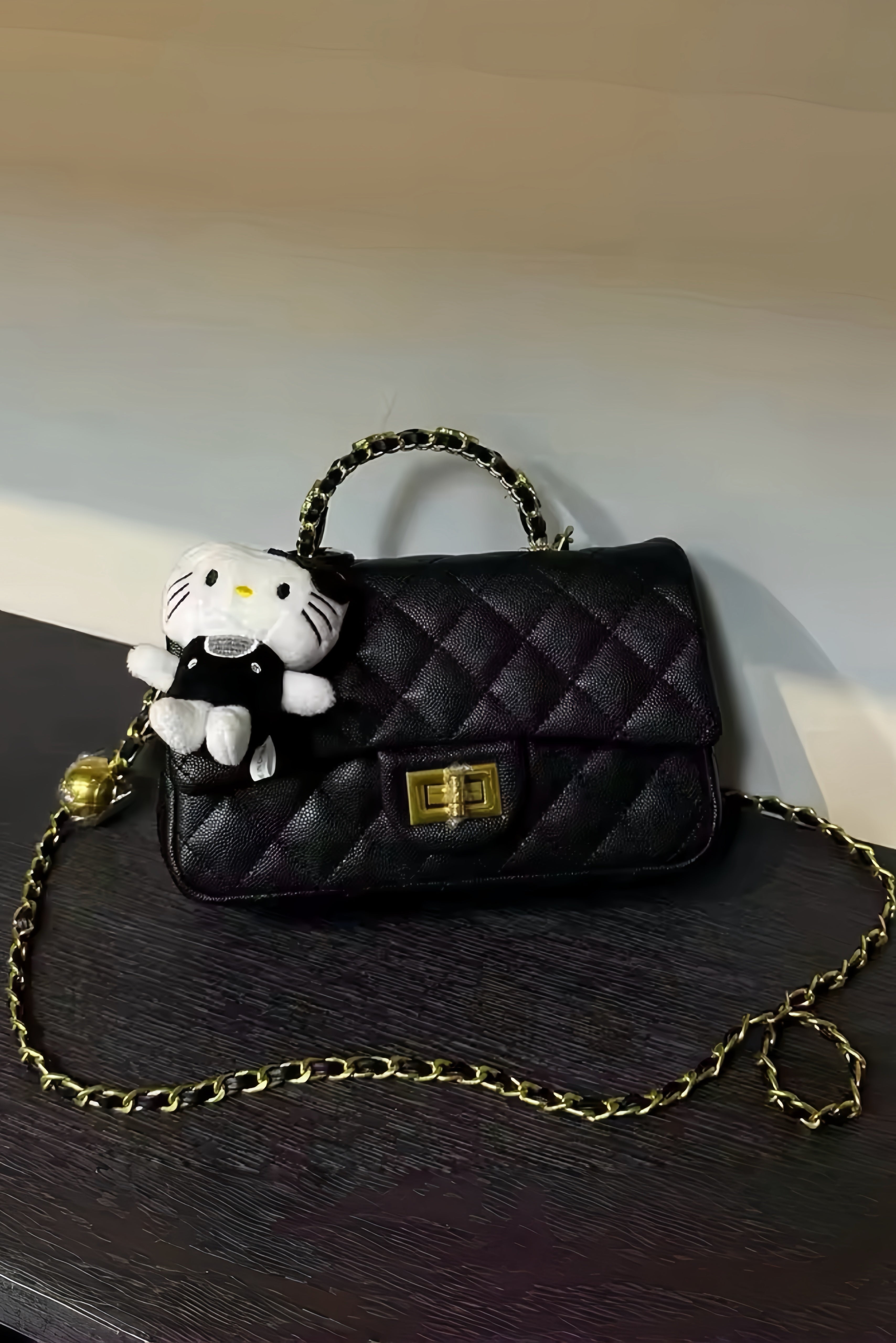 Luxury Quilted Chain Mini Bag
XLY00125